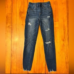 American Eagle The Dream Jean Curvy Hi-Rise Jegging denim size 00 distressed
